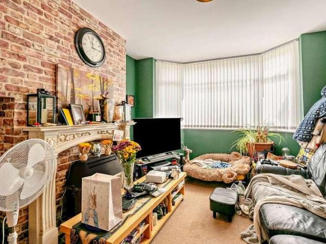 House for sale in Cheylesmore, West Midlands
