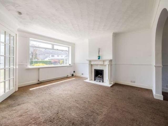 House for sale in Crookston, Scotland
