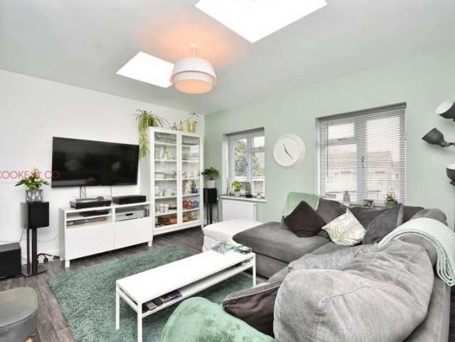 House for sale in East Cliff, Acol