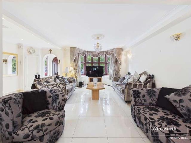 House for sale in Kingsbury, Greater London