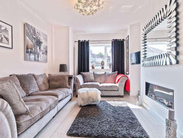 House for sale in Newport, Somerton
