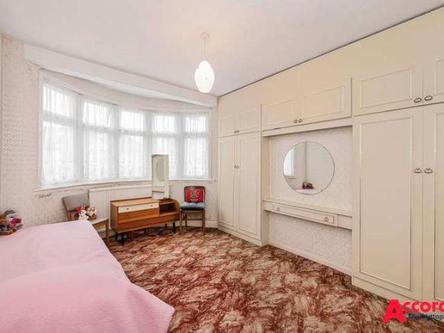 House for sale in Romford, Havering
