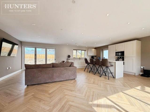 House for sale in Darfield, South Yorkshire