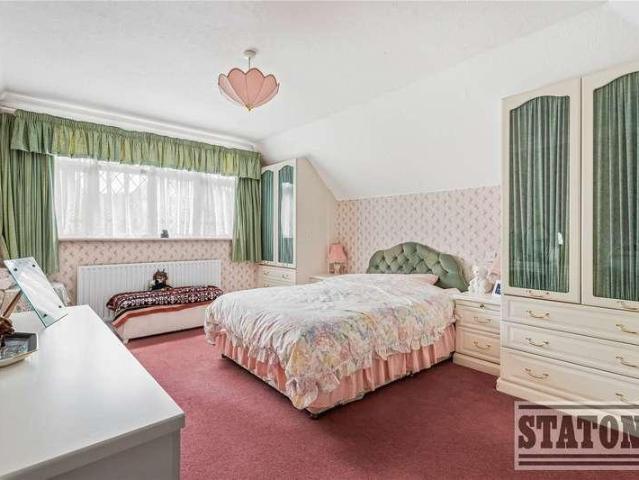 House for sale in East Barnet, Greater London