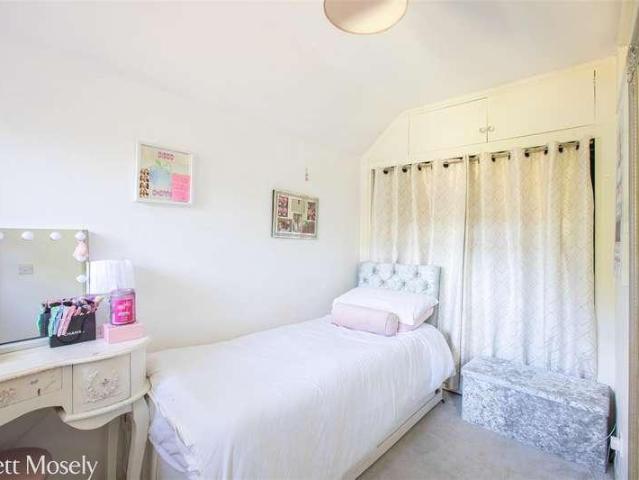 House for sale in The Butts, Kent
