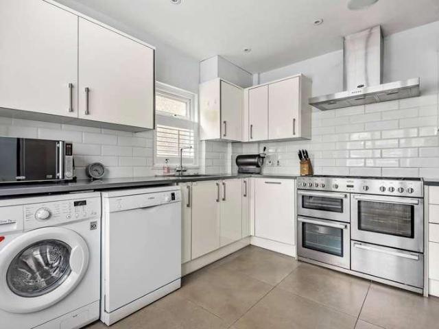 House for sale in High Barnet, Greater London