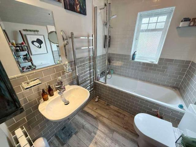 House for sale in Lower Ascott, Buckinghamshire