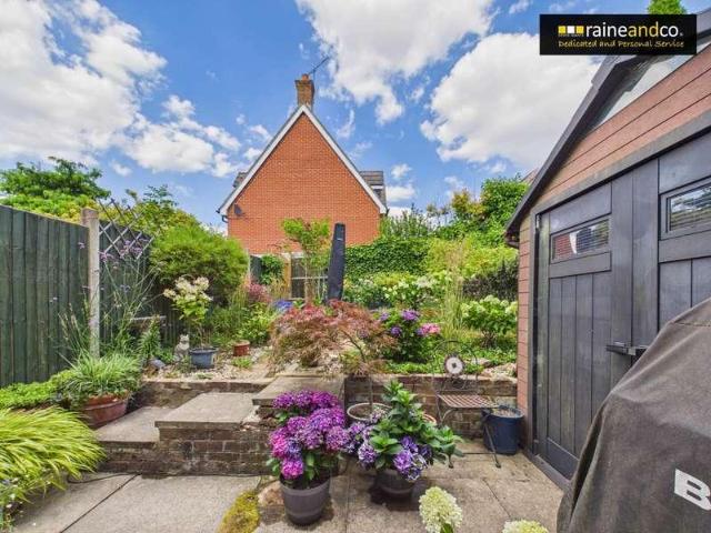 House for sale in Potters Bar, Hertfordshire