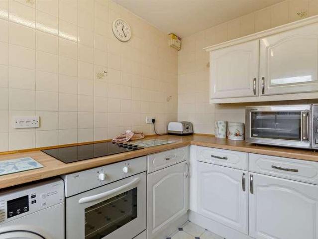House for sale in Rotherham, Thorpe Common