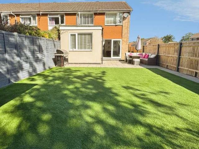House for sale in Woodley