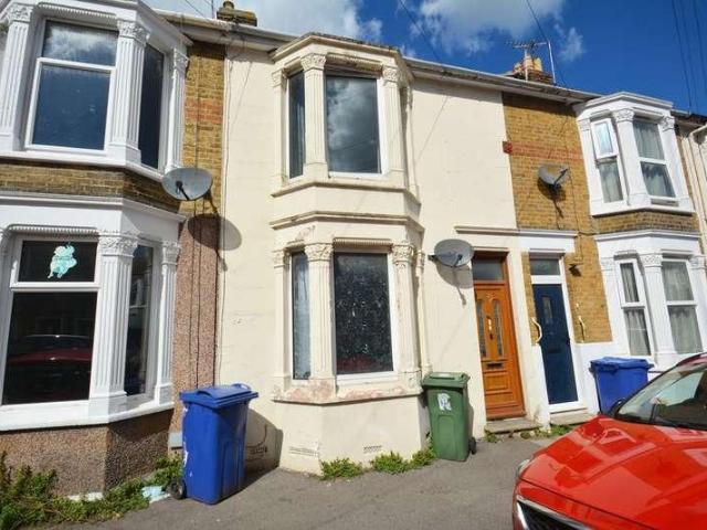 House for sale in Sheerness, Oad Street