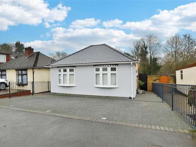 House for sale in Harold Wood, Greater London