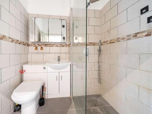 House for sale in Key Street, Suffolk
