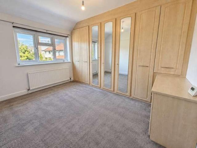 House for sale in Napsbury Park, Five Acres