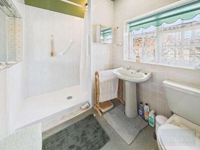 House for sale in Stanford On Avon, Leicestershire