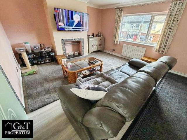 House for sale in Coseley, West Midlands
