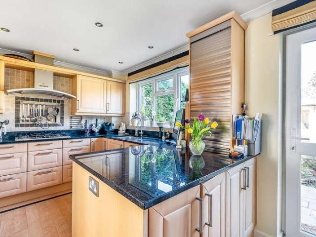 House for sale in The Butts, Kent