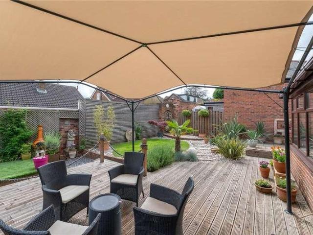 House for sale in Churwell, West Yorkshire