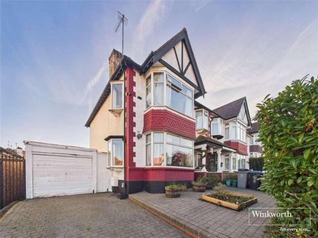 House for sale in Greater London