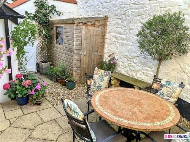 House for sale in Watergate, Devon