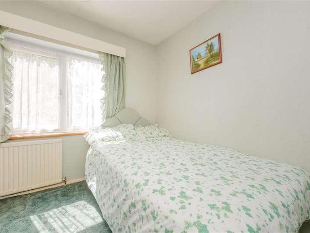 House for sale in Lee Chapel, Essex