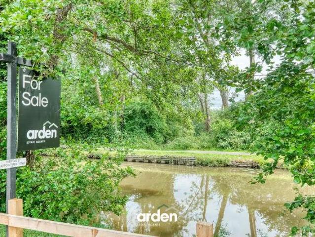 House for sale in Bromsgrove, Worcestershire