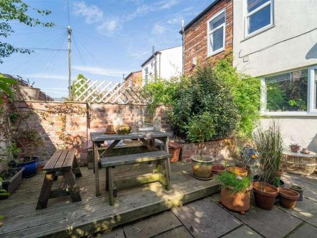 House for sale in Fallowfield Triangle, Manchester