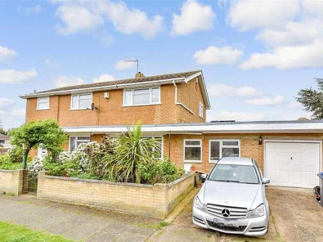 House for sale in Hampton, The Bridge