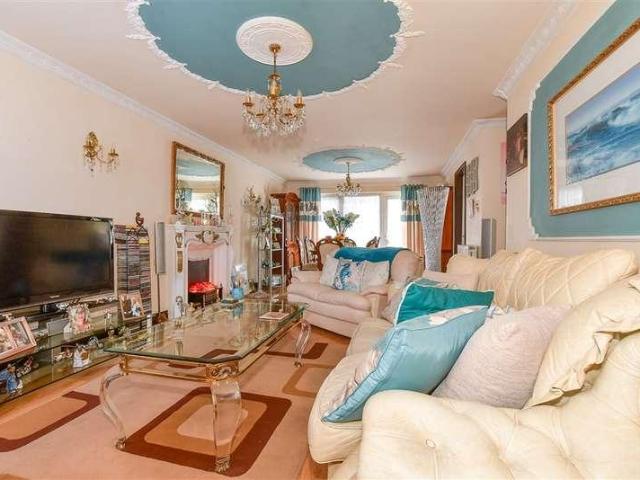 House for sale in Millmead, Acol