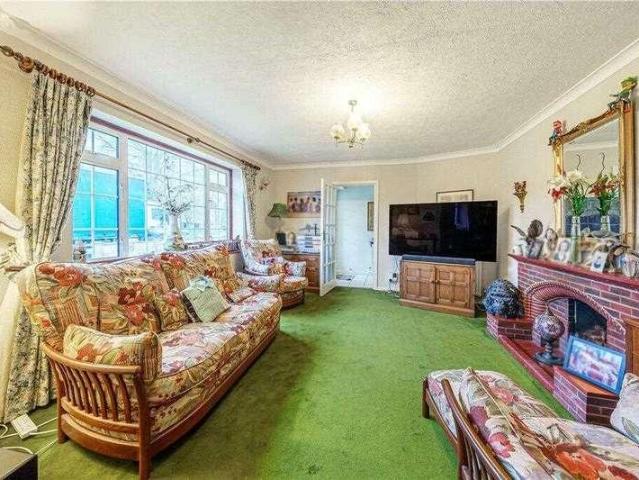House for sale in Denham, Denham Green