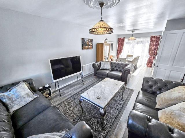 House for sale in Woodside, Greenside