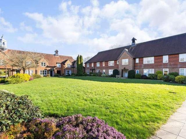 House for sale in Ickenham, Greater London