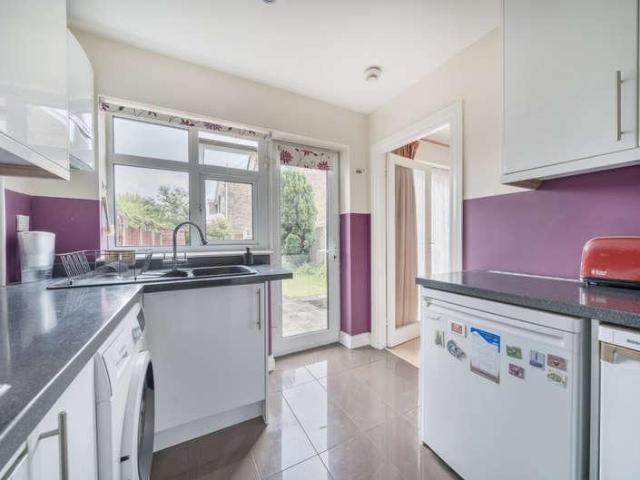 House for sale in Sidcup, Albany Park