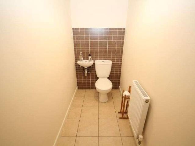 House for sale in Firgrove, Burnedge