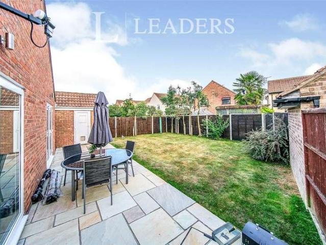 House for sale in Dale Hill, Essex