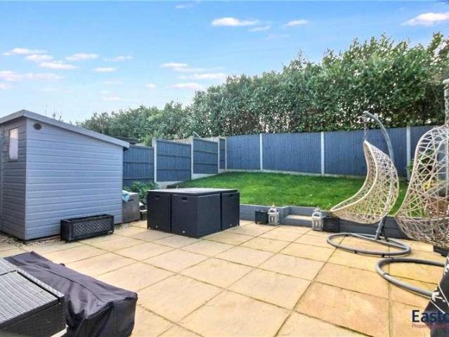 House for sale in Tattenham Corner, Reigate and Banstead