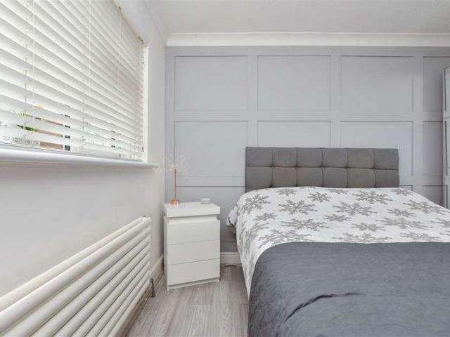 House for sale in Hampton, The Bridge
