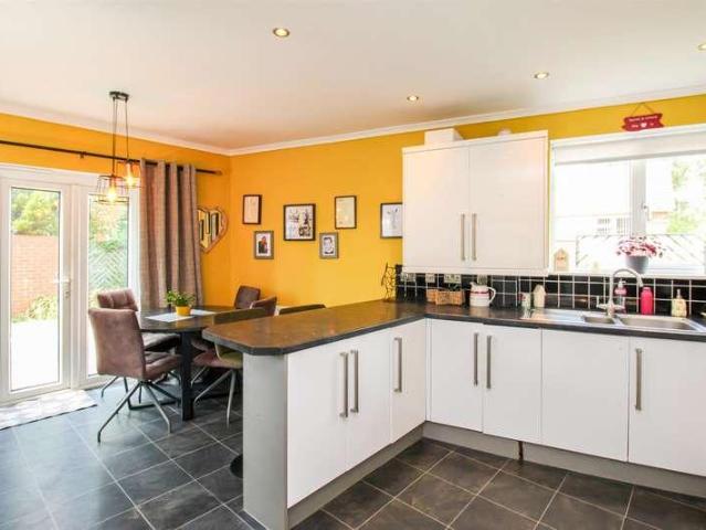 House for sale in Gawthorpe, West Yorkshire