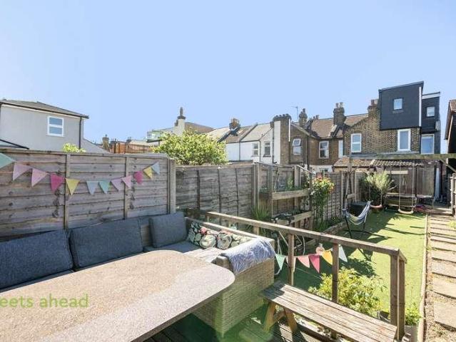 House for sale in London Borough of Croydon, Greater London