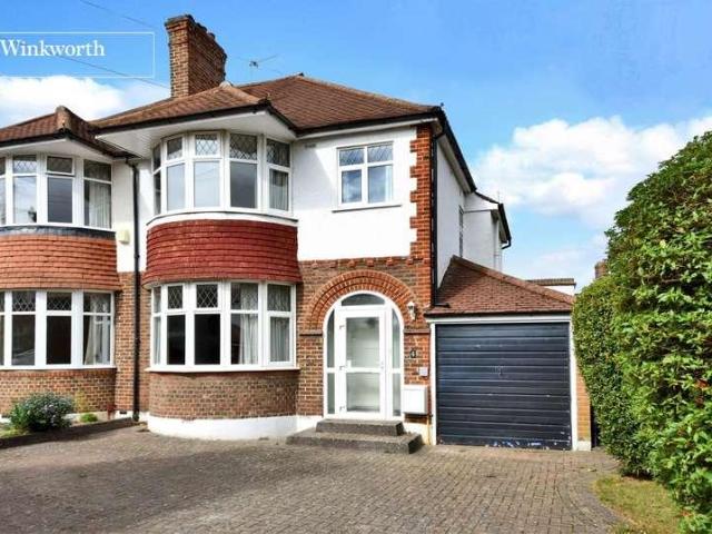 House for sale in Royal Borough of Kingston upon Thames, Greater London