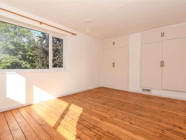 House for sale in Meath Green, Reigate and Banstead