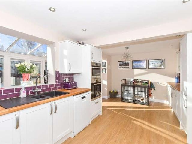 House for sale in Uckfield, Cross In Hand
