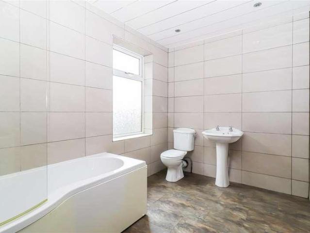 House for sale in Glasshoughton, Castleford