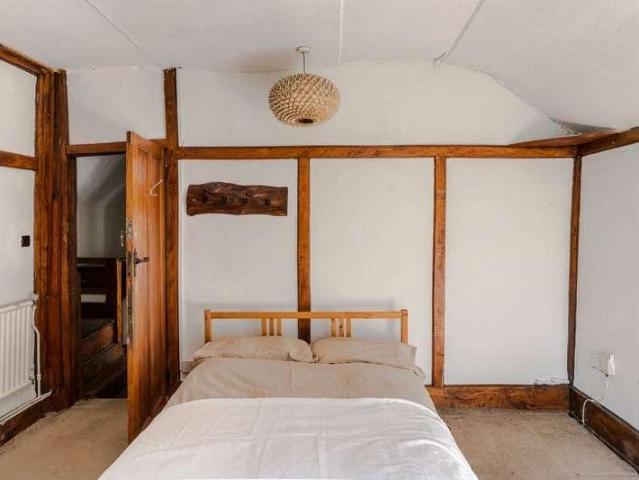 House for sale in Kingsbury, Greater London