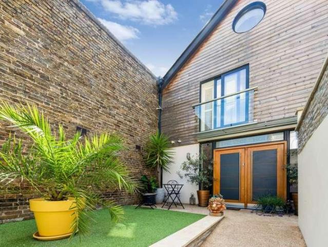 House for sale in Penge, Greater London