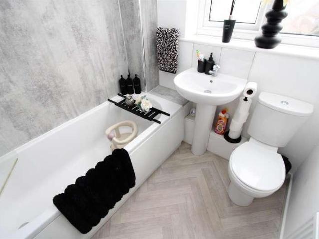 House for sale in Eccleshill, West Yorkshire