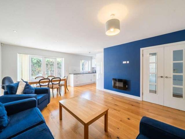 House for sale in New Denham, Denham