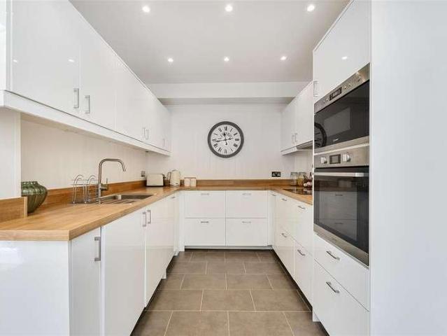 House for sale in Wrotham, Bourne Vale