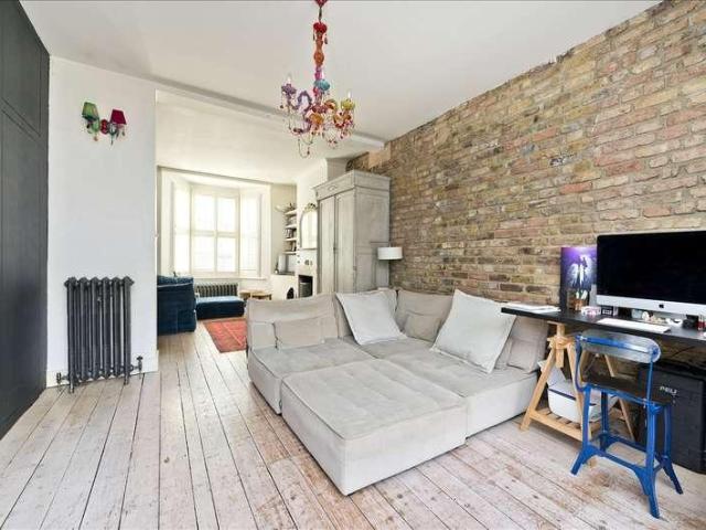 House for sale in London Borough of Hammersmith and Fulham, Greater London
