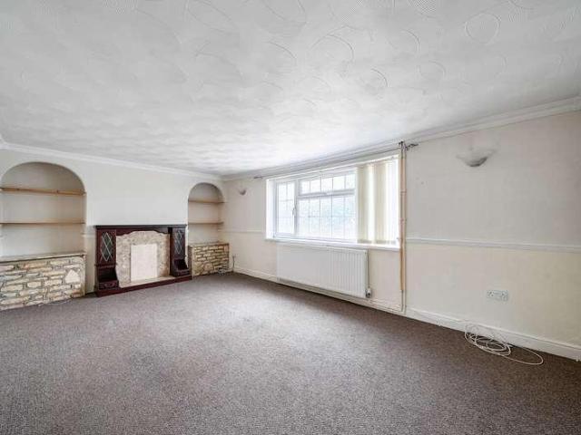 House for sale in Lydiard Millicent, Wiltshire